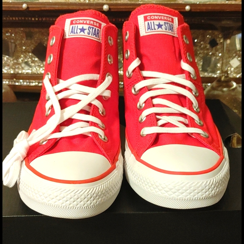 Red converse